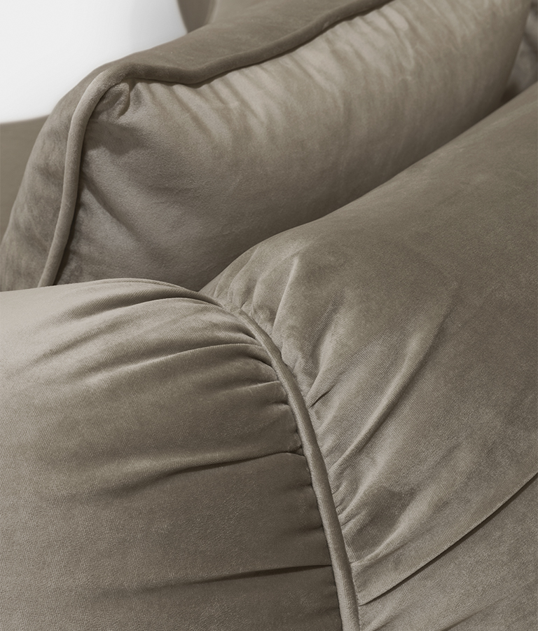 Soleil curved sofa