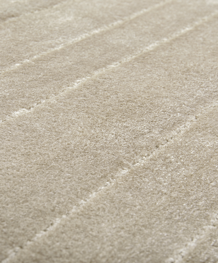 WHITE GARDEN RUG